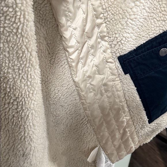 Abercrombie & Fitch Dark Blue Coat with Cream Lining - Picture 10 of 12